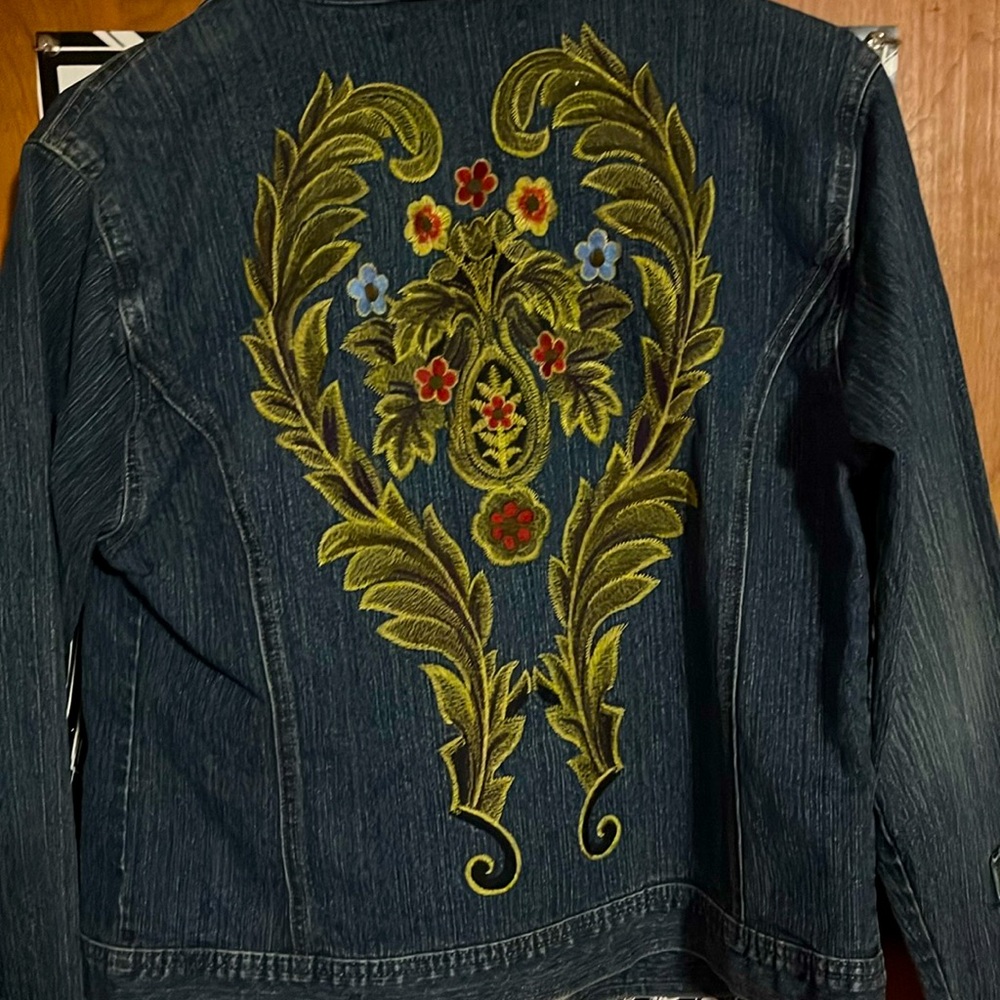 Jean jacket - Picture 1 of 2